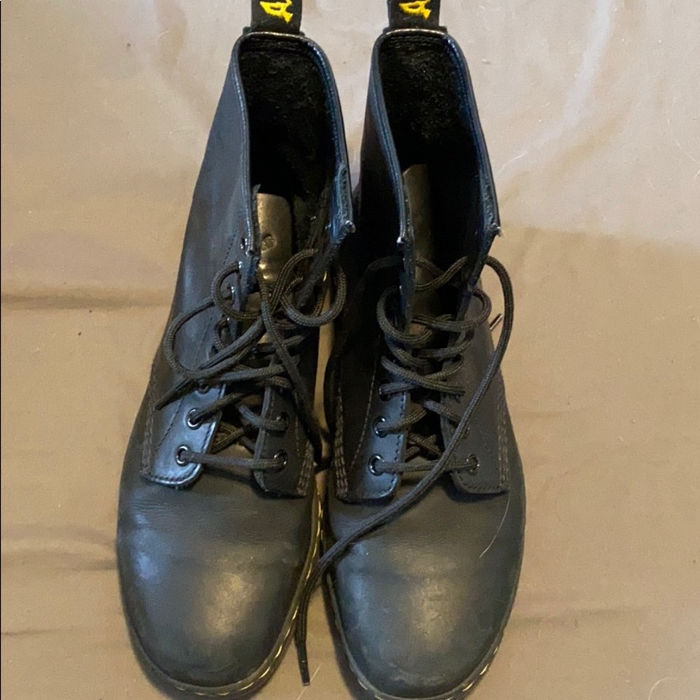 1460 Newton Leather Lite DMs